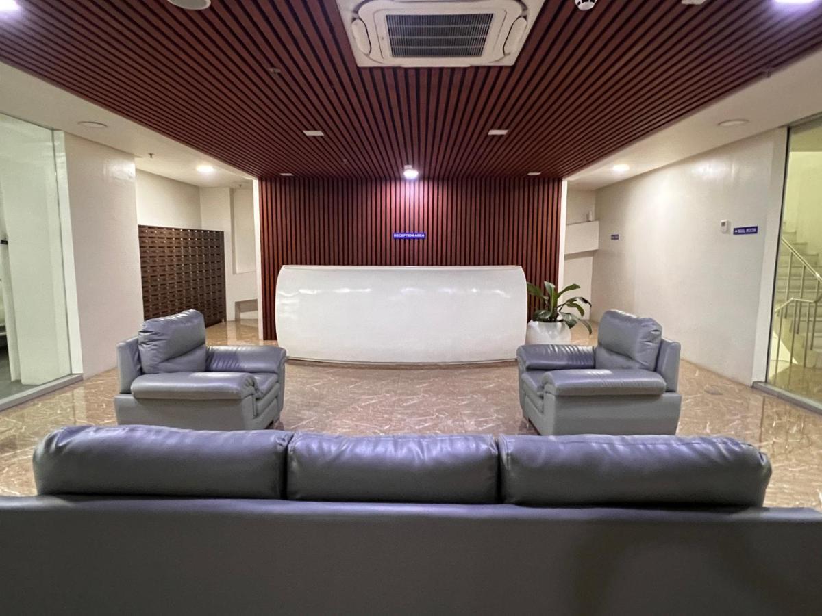 Hola! Condotel @ Inspiria Davao ภายนอก รูปภาพ